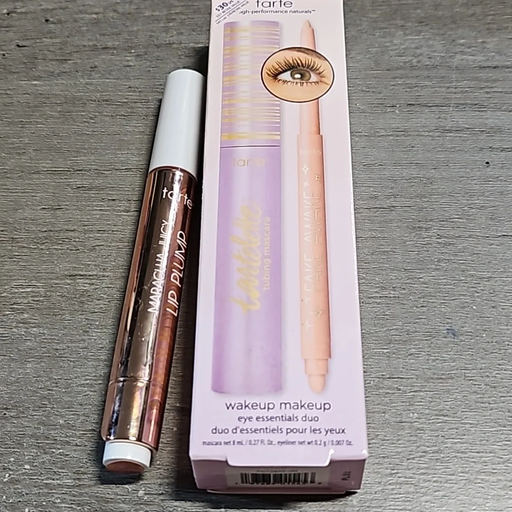 Makeup Bundle - Picture 6 of 9
